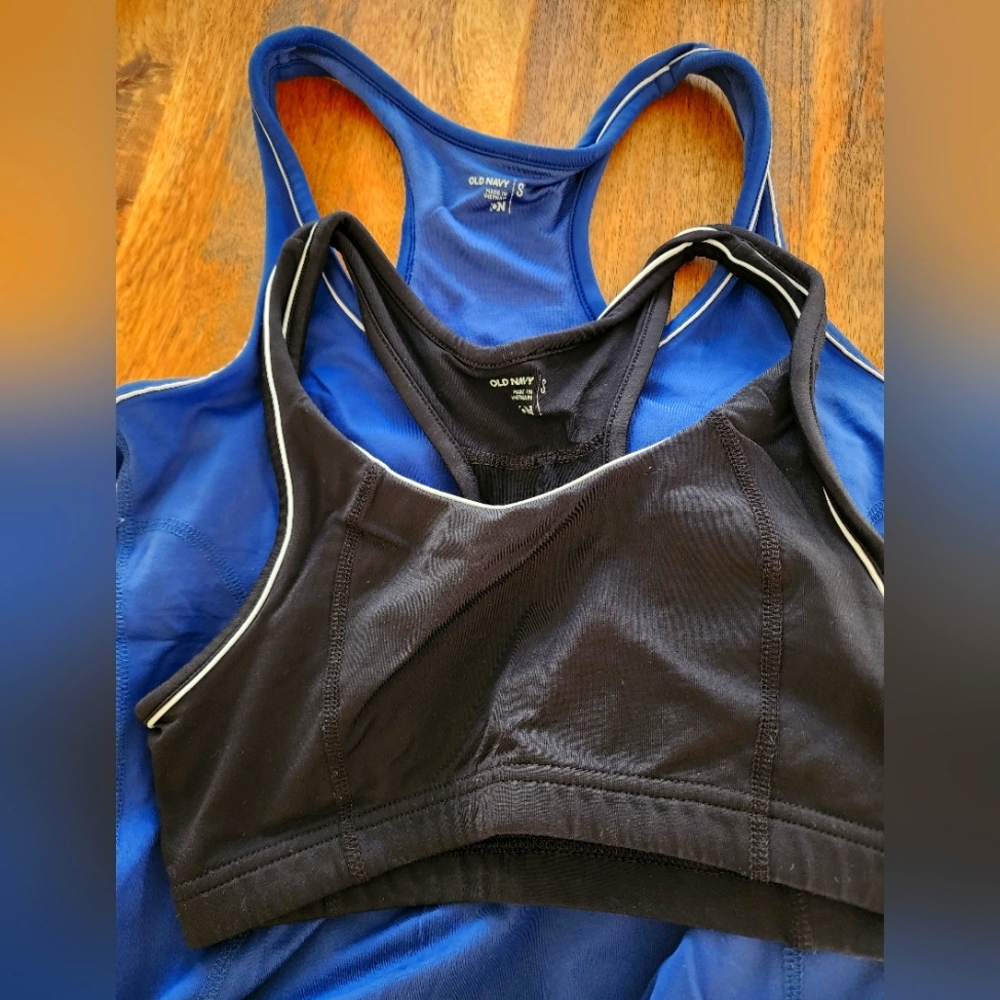 Sports bra and workout top